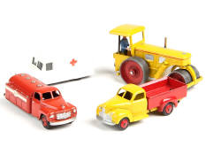 DINKY TOYS (4)