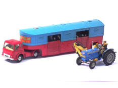 CORGI TOYS (GB) (2)