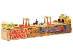 UNIQUE ART MANUFACTURING CO (USA) (1)