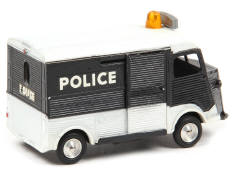 C.I.J. (FRANCE) (1)