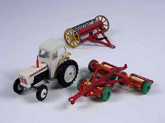 DINKY TOYS (GB) (3)