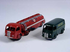 DINKY TOYS (FRANCE) (2)