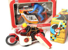 JOUSTRA & SANCHIS (2)