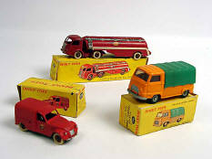 DINKY TOYS (FRANCE) (3)