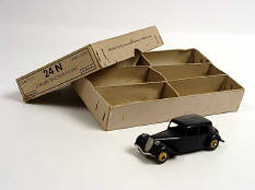 DINKY TOYS (FRANCE) (2)
