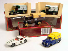 MATCHBOX - MODELS OF YESTERYEAR & CORGI TOYS (5)