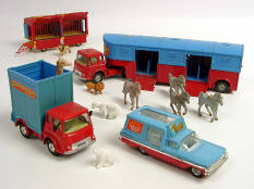 CORGI TOYS (GB) (4)