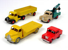 DINKY TOYS (GB) (4)