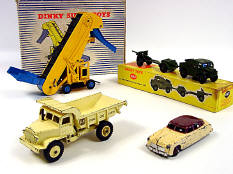 DINKY TOYS (GB) (4)