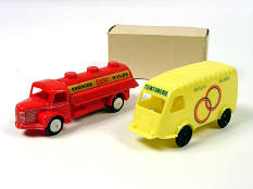 DIVERS & SCALE TOYS (2)