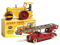 DINKY TOYS (FRANCE) (2)