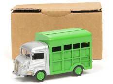 LES MINIATURES DU FAUBOURG (FRANCE) (1)