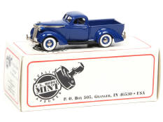 US. MODEL MINT (USA) (1)