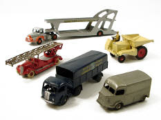 DINKY TOYS (FRANCE) (5)