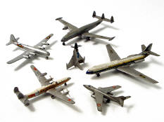 DINKY TOYS & DIVERS (6)