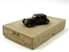 DINKY TOYS (FRANCE) (2)