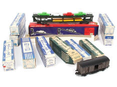 HORNBY 'HO' (11)