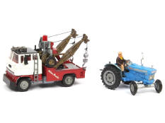CORGI TOYS (GB) (2)