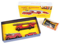 DINKY TOYS (GB) (4)