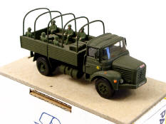 PARADE (FRANCE) (1)