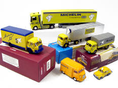 CORGI TOYS & DIVERS (6)