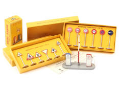 DINKY TOYS (FRANCE) (3)