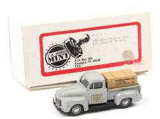 US. MODEL MINT (USA) (1)