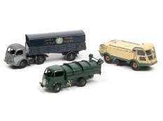 DINKY TOYS (FRANCE) (3)