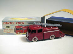 DINKY TOYS FRANCE (1)