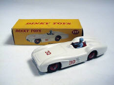 DINKY TOYS GB (1)