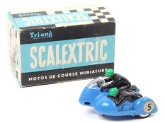 SCALEXTRIC (1)