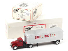 US. MODEL MINT (USA) (2)