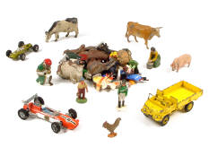 FIGURINES DIVERS (1)