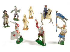 FIGURINES DIVERS (1)