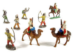 FIGURINES DIVERS (1)