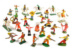 FIGURINES DIVERS (1)