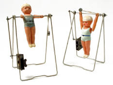 TOYLAND TOY & ROYAL (2)