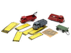 DINKY TOYS (FRANCE) (4)