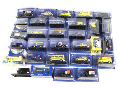 DIVERS (32)
