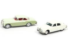 CORGI TOYS (GB) (2)