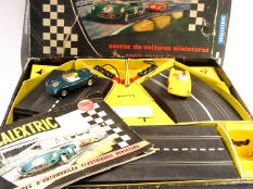 SCALEXTRIC (1)