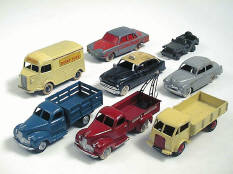 DINKY TOYS (FRANCE) (8)
