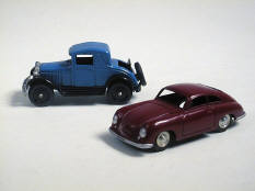 DINKY TOYS  DIVERS (2)