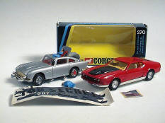 CORGI TOYS (2)