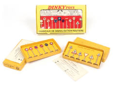 DINKY TOYS (FRANCE) (3)