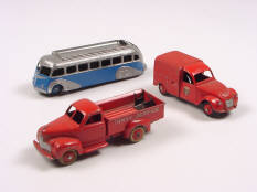 DINKY TOYS (FRANCE) (3)