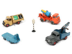 DINKY TOYS (GB) (5)