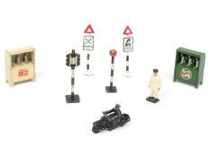 DINKY TOYS (GB) (8)