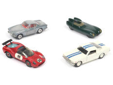 CORGI TOYS (GB) (4)