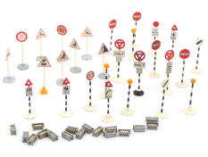 DINKY TOYS (1)